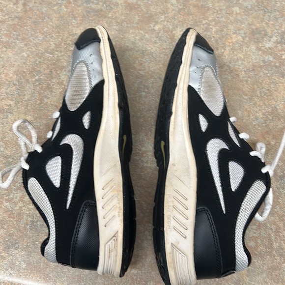 Boys Nike shoes - Picture 4 of 7